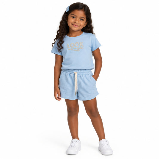 CONJUNTO DE NIÑA DE SHORT CON BOLSILLOS