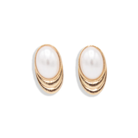 ARETES DORADOS OVALADO CON PERLA