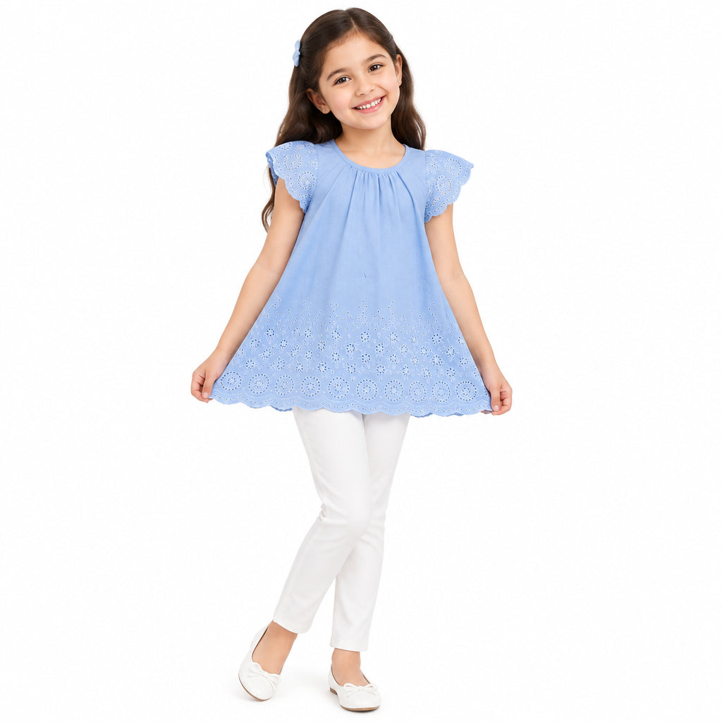 COJUNTO DE NIÑA CON BLUSA ACAMPANADA