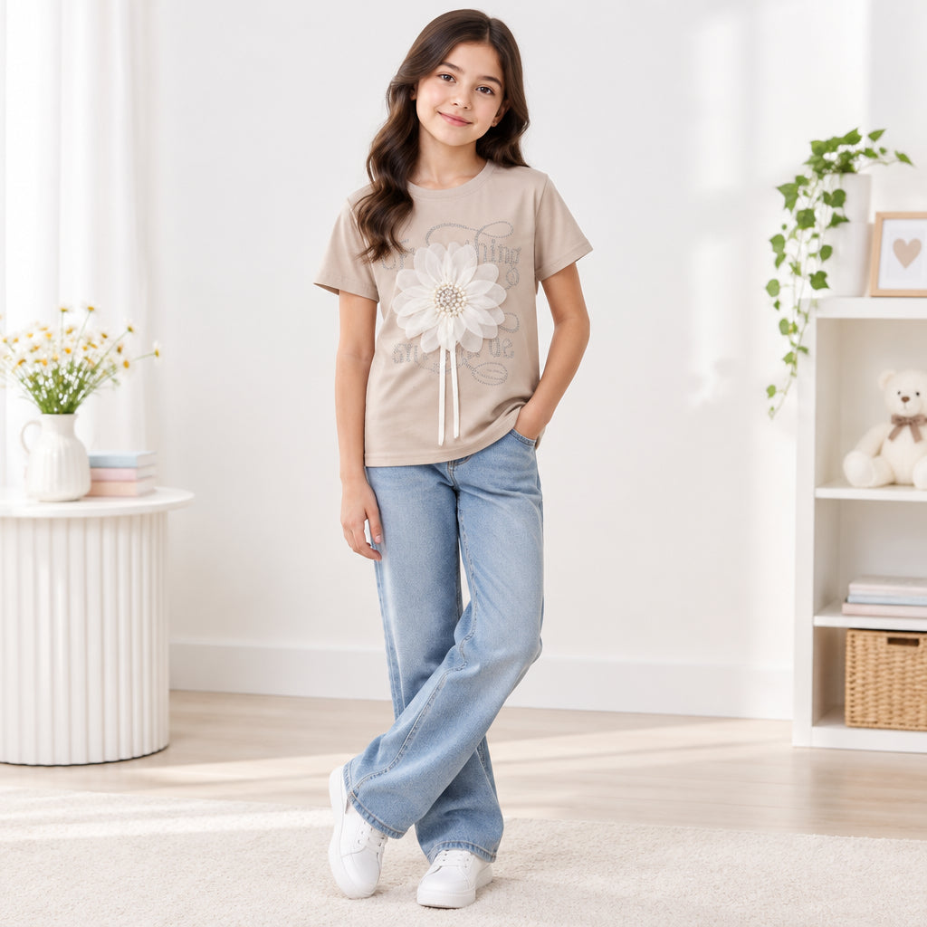 SUETER DE NIÑA CON DISEÑO DE FLOR