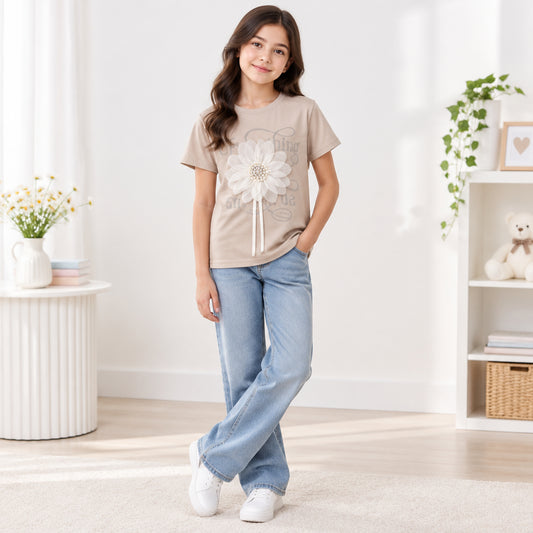 SUETER DE NIÑA CON DISEÑO DE FLOR