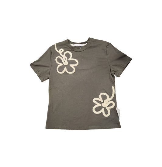 SWETER MANGA CORTA CON DISEÑO DE FLOR